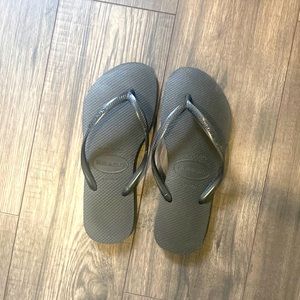 havianas size 37-38 black worn once.